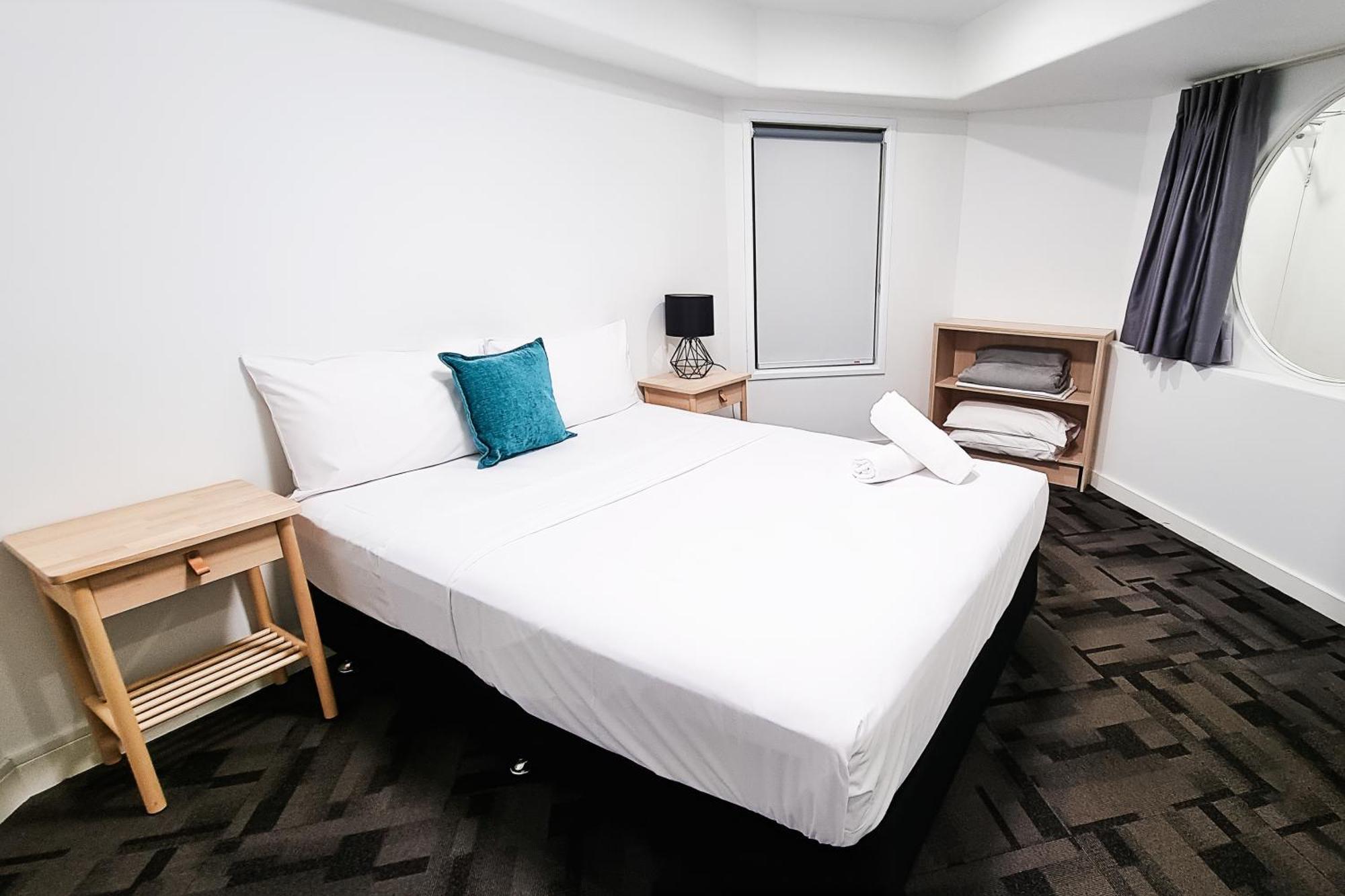 Tiki Hotel Apartments Surfers Paradise Gold Coast Exterior foto