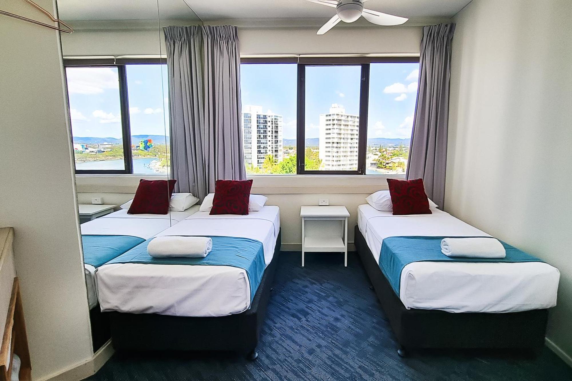 Tiki Hotel Apartments Surfers Paradise Gold Coast Exterior foto