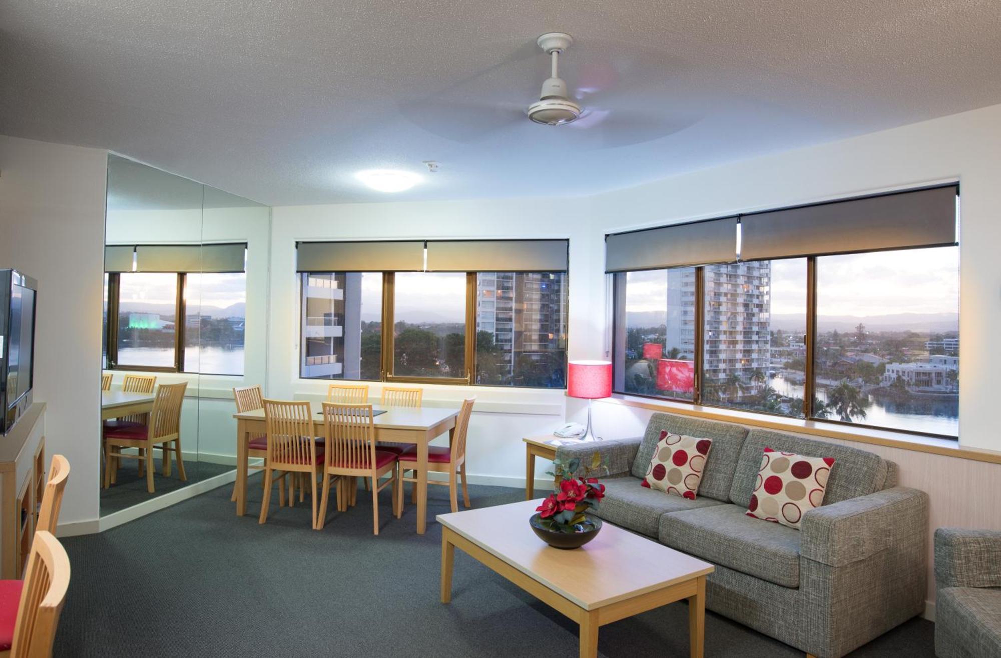 Tiki Hotel Apartments Surfers Paradise Gold Coast Exterior foto